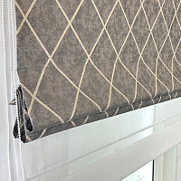 картинка Двойная римская штора Geometrics, коричневая от магазина Topcurtains