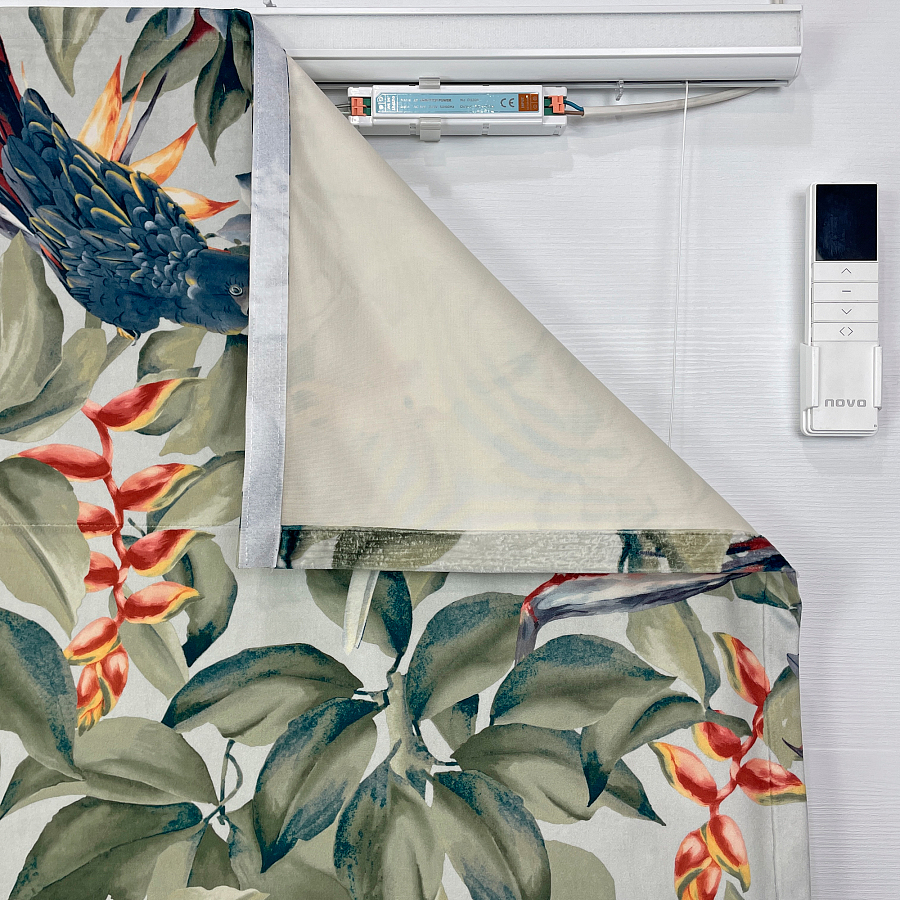 картинка Римская штора Funny Parrots от магазина Topcurtains