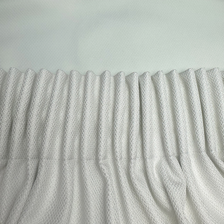 картинка Штора из белого блэкаута White Cover от магазина Topcurtains