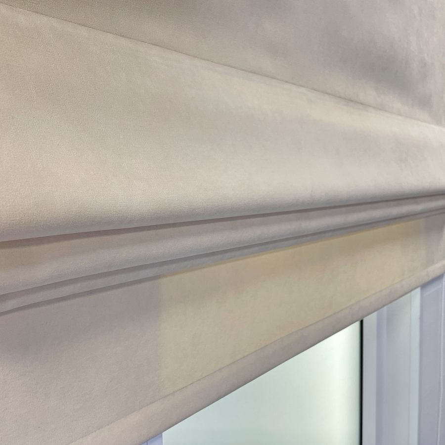 картинка Римская штора Alcantara молочная от магазина Topcurtains