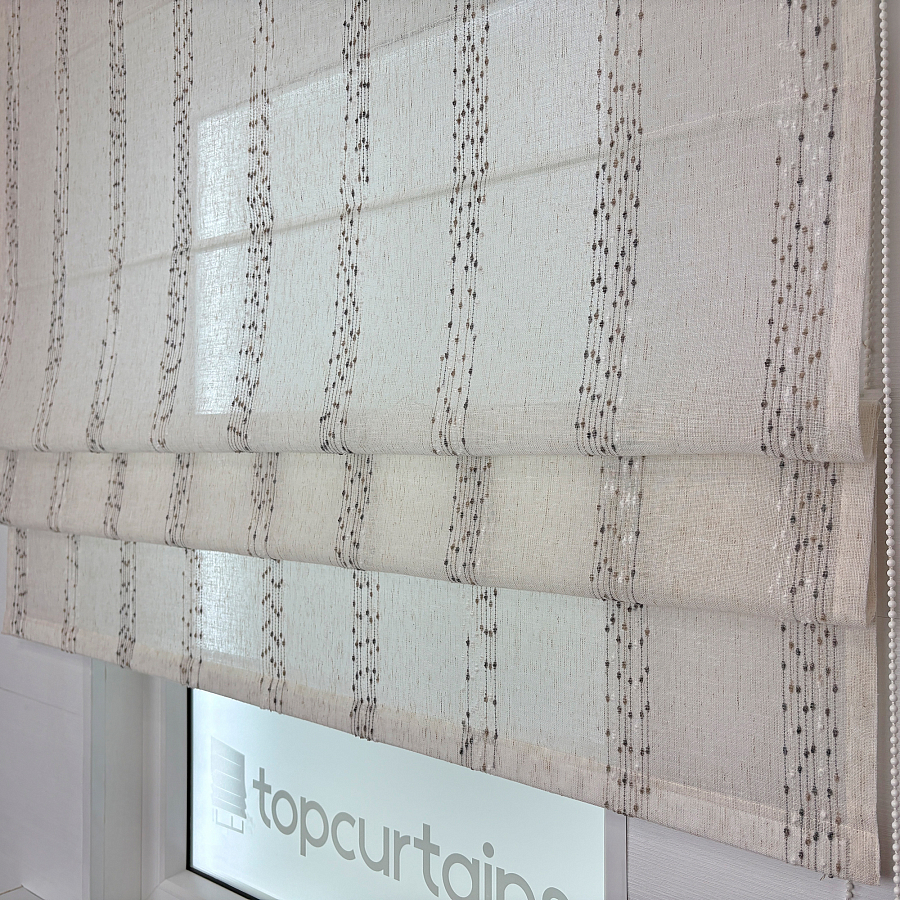 картинка Римская штора из бежевого прозрачного тюля Scandi light от магазина Topcurtains