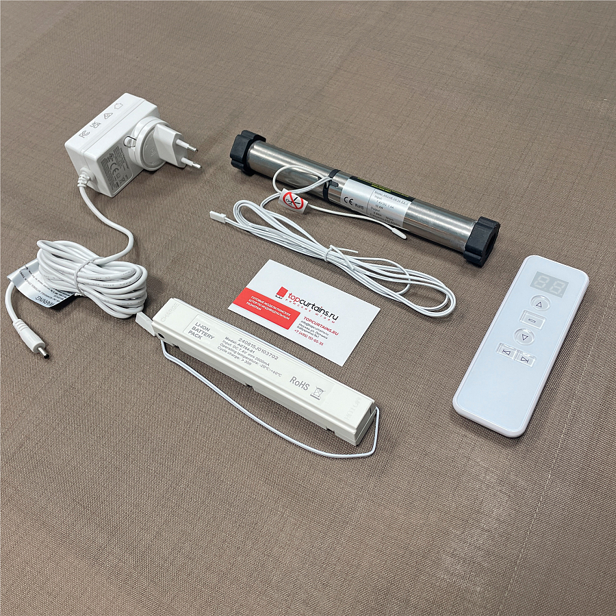 картинка Аккумуляторный карниз для римских штор с электродвигателем A-OK 7.4V от магазина Topcurtains