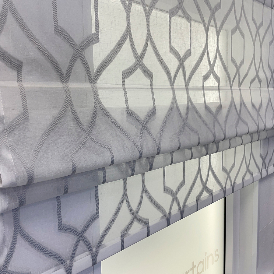 Безупречное качество пошива римской шторы Gray Lattice