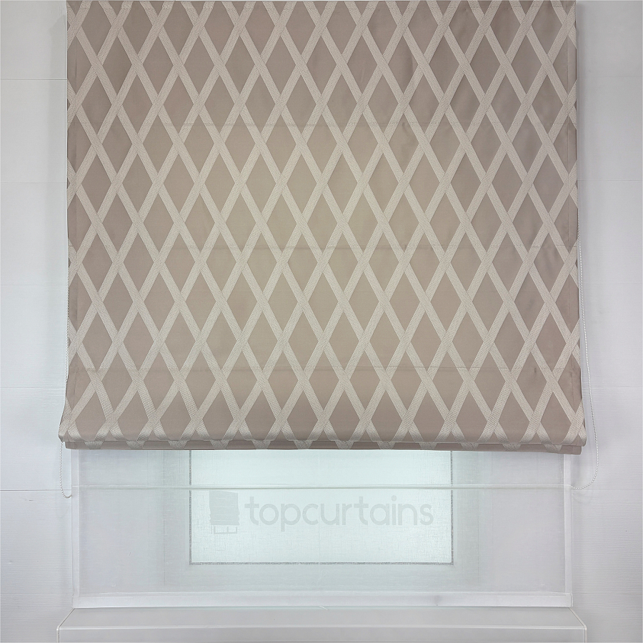 картинка Римская штора день и ночь Crystal Glow бежевая с ромбами от магазина Topcurtains