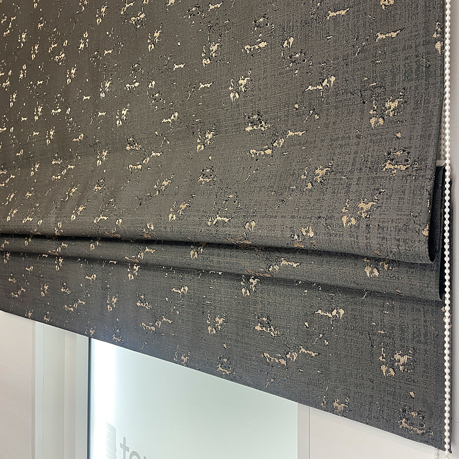 картинка Римская штора Mountain Gold графитовая от магазина Topcurtains