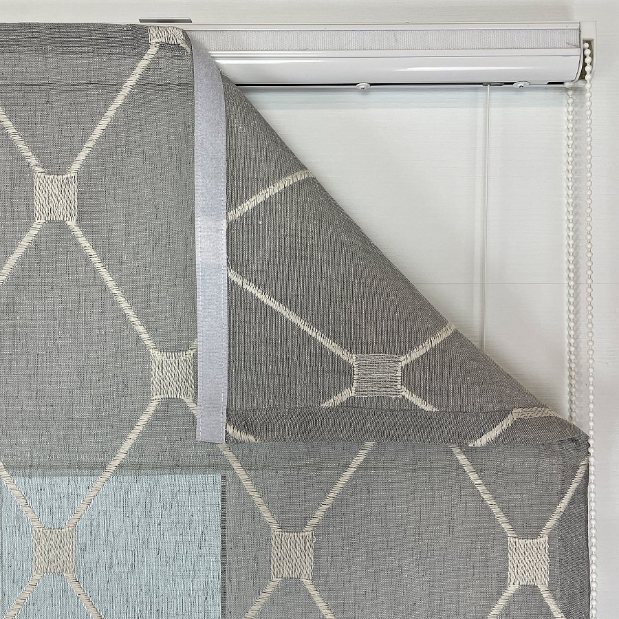 картинка Римская штора Geometrics Tulle  из серого льняного тюля с ромбами от магазина Topcurtains